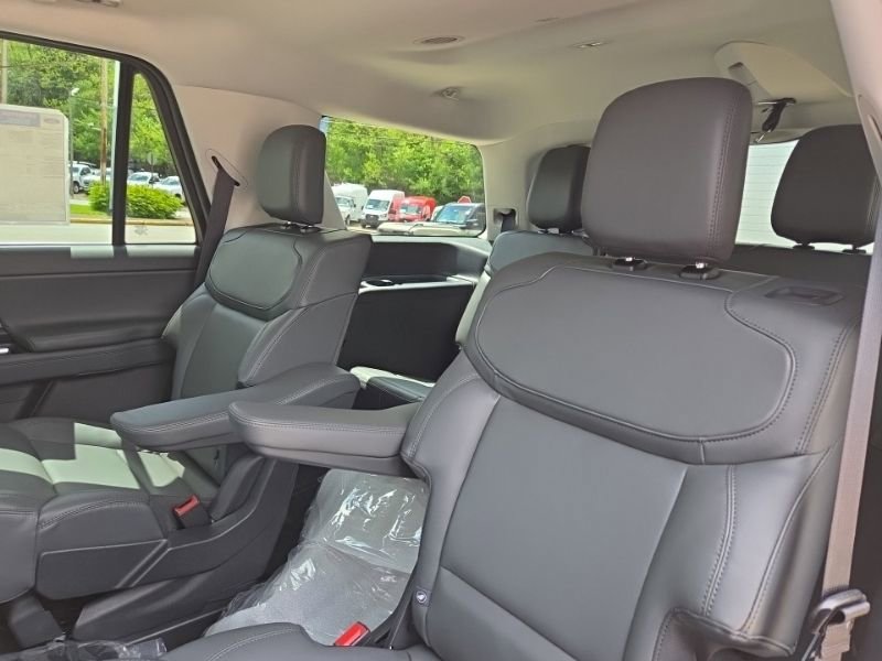 New 2026 Ford Expedition Active AWD/4WD image 28