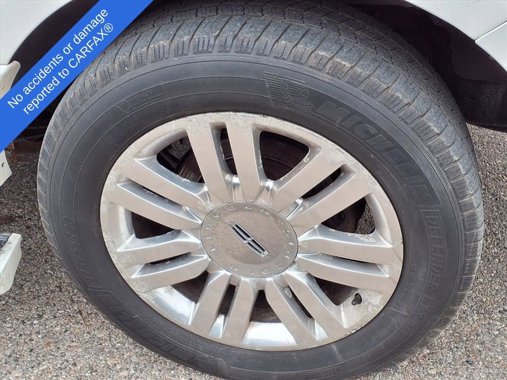 Used 2014 Lincoln Navigator Base image 9