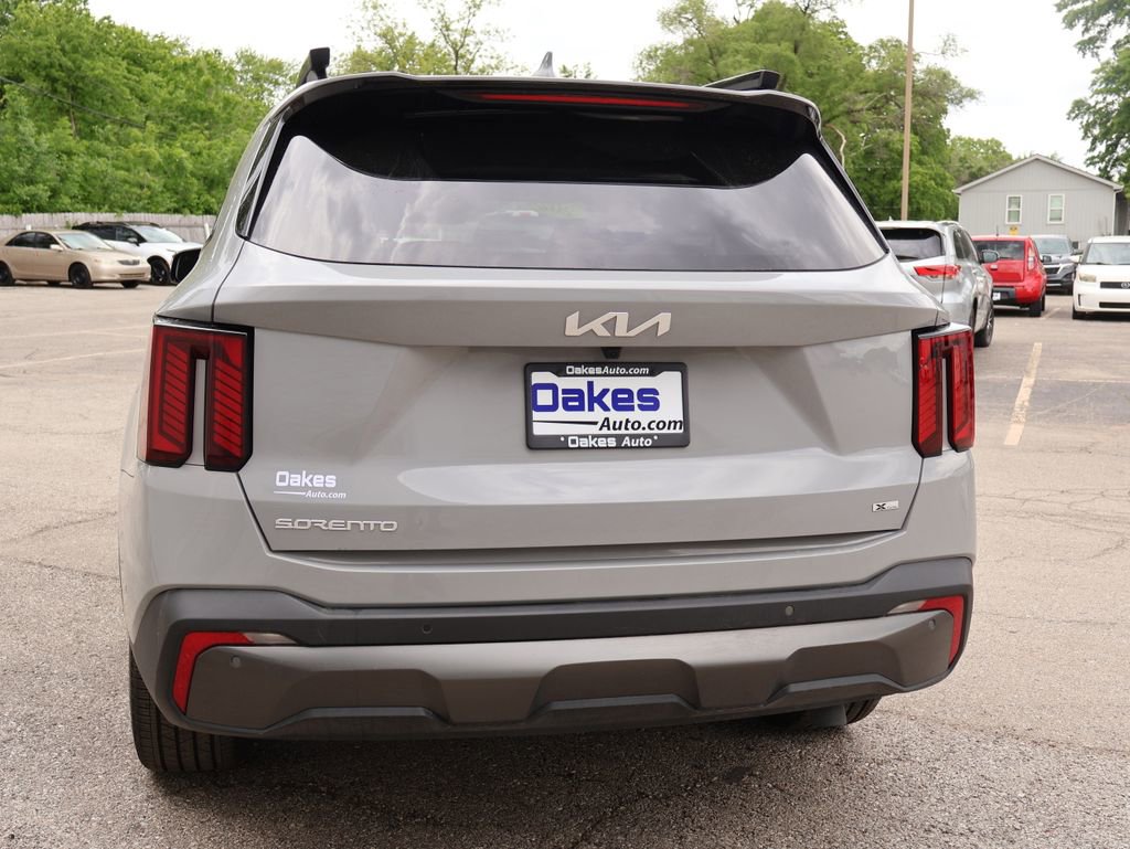 Used 2024 Kia Sorento SX AWD/4WD image 6