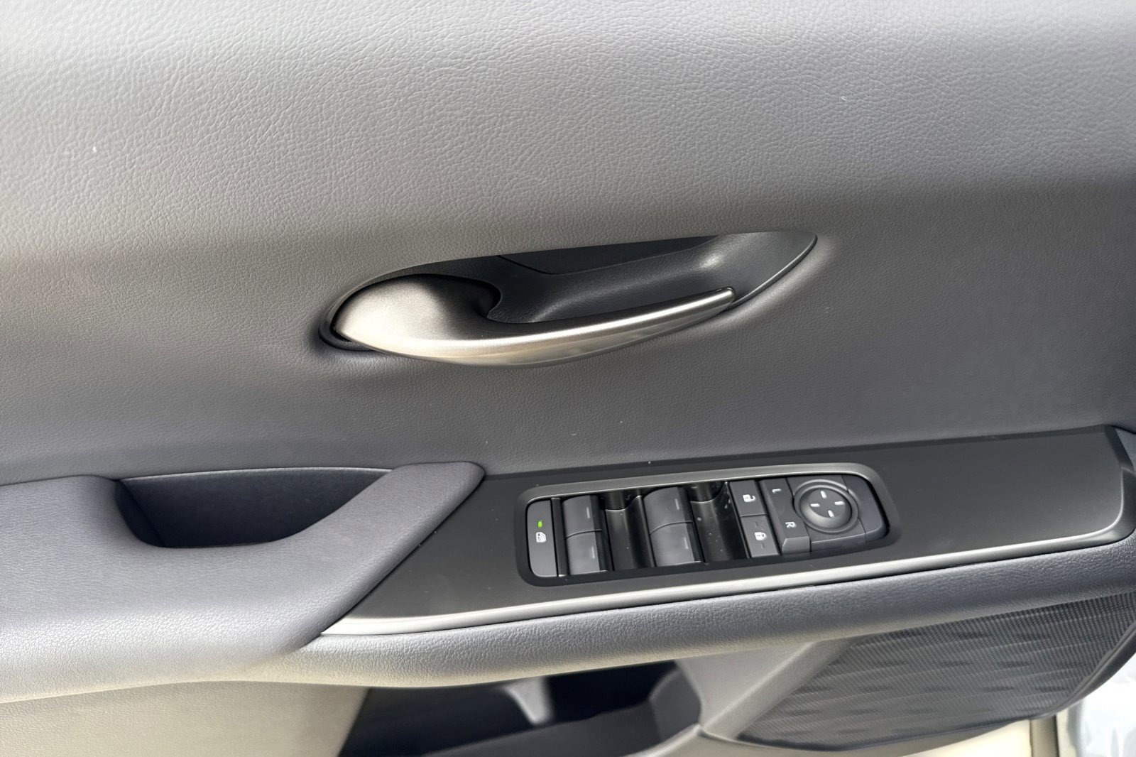 New 2026 Lexus UX 300h AWD image 12