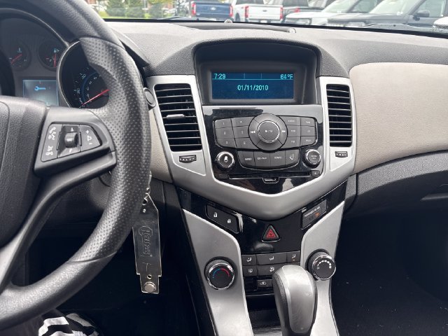 Used 2014 Chevrolet Cruze LS FWD image 18
