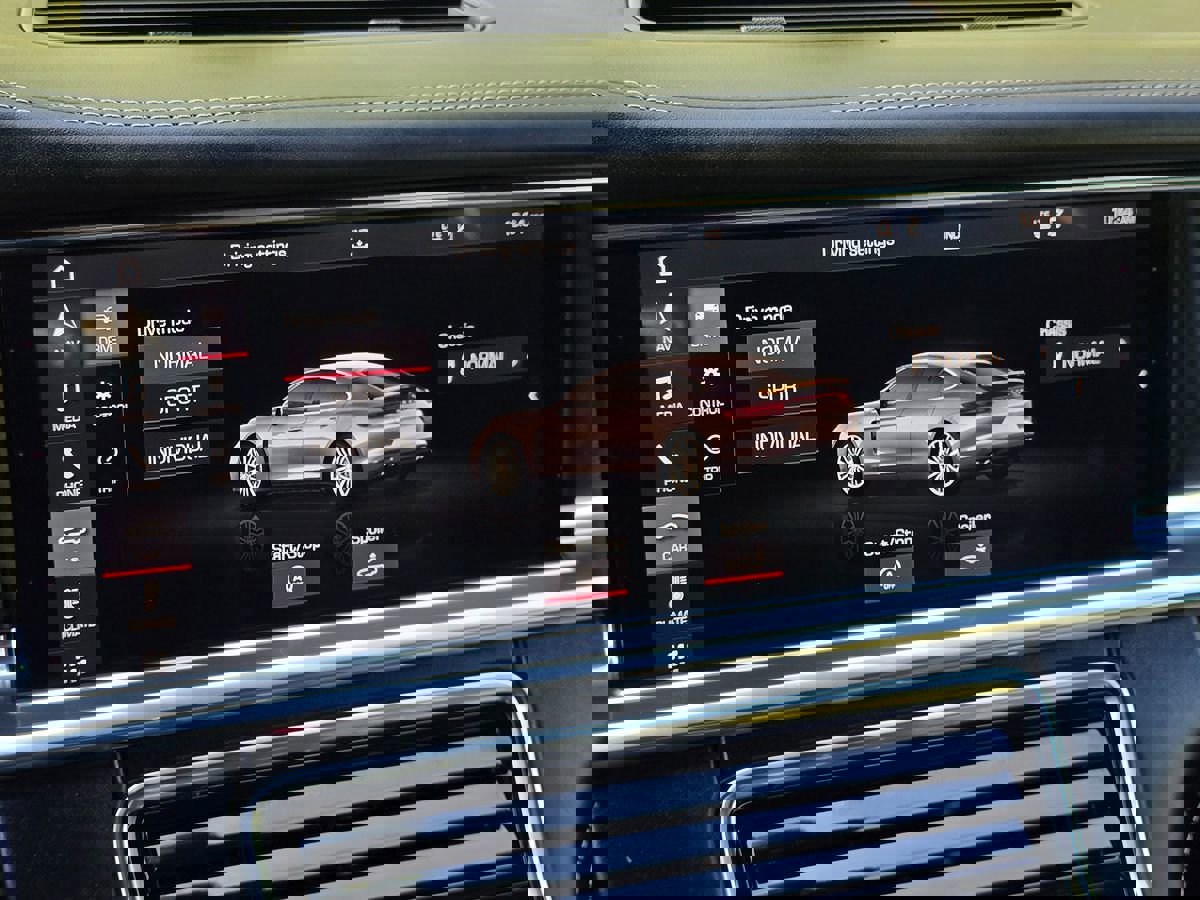 Used 2020 Porsche Panamera 4S image 46