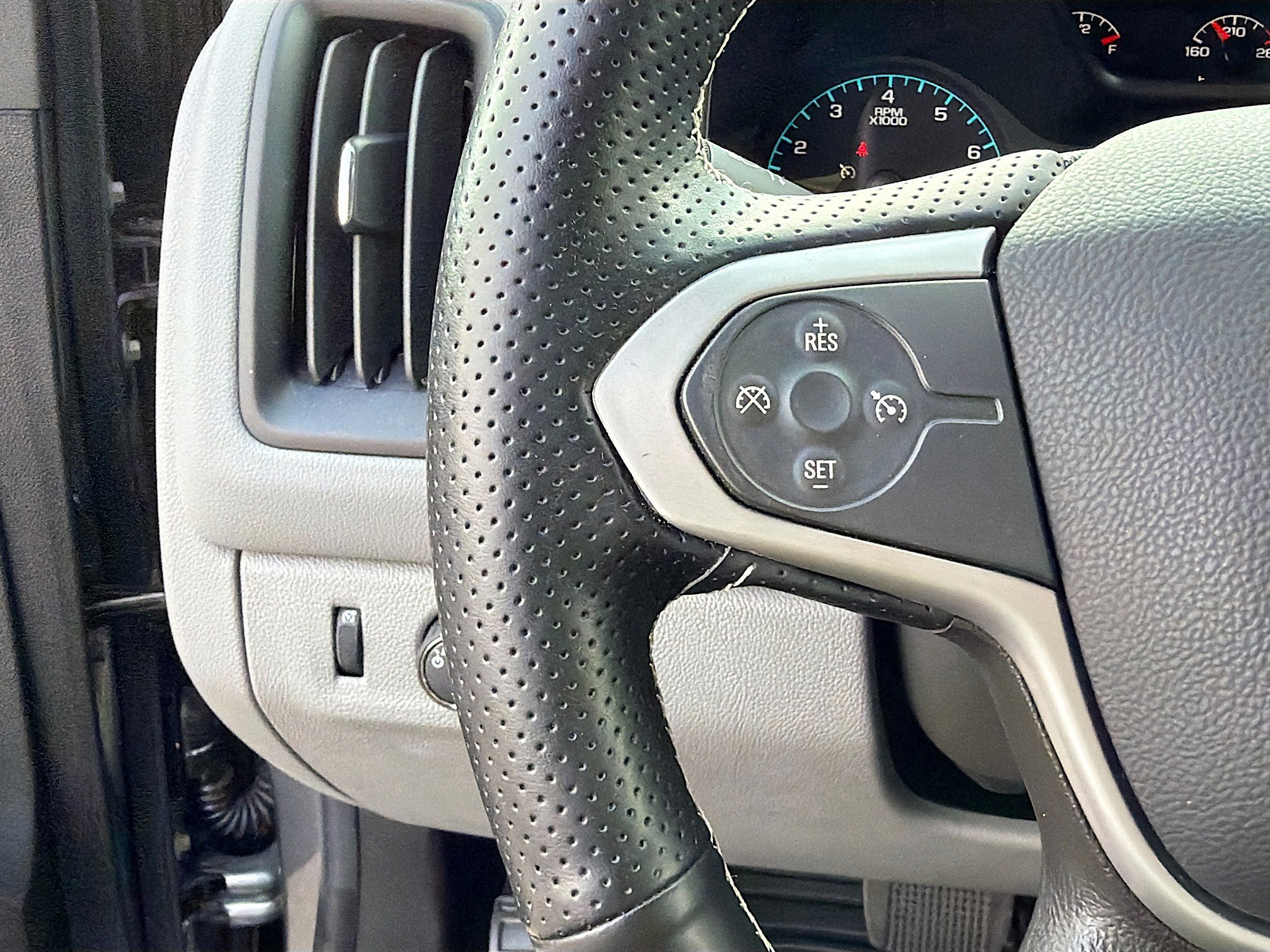 Used 2021 GMC Canyon Elevation Standard w/ Convenience Package image 32