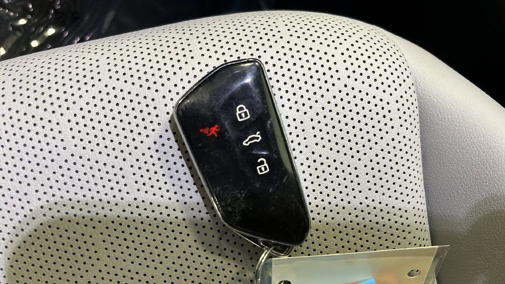 Used 2021 Volkswagen ID.4 Pro S w/ ID.4 Protection Package (IPT) AWD/4WD image 19