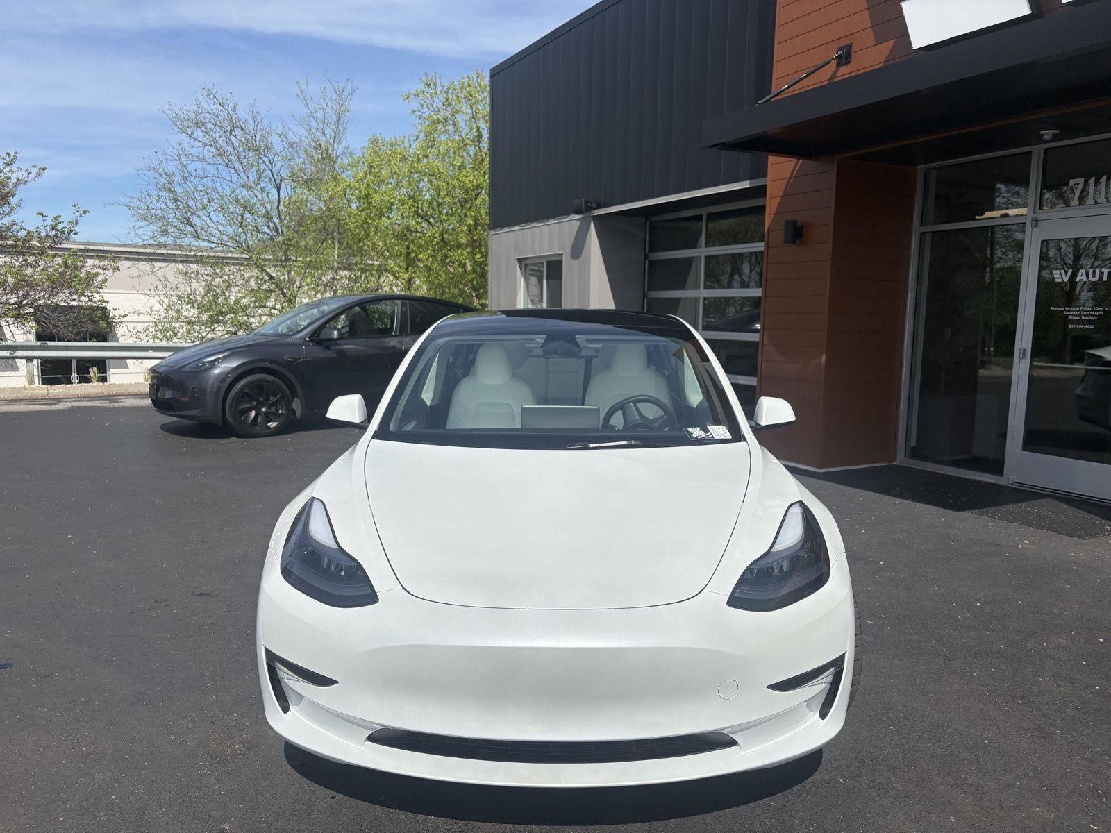 Used 2023 Tesla Model 3 Performance image 2