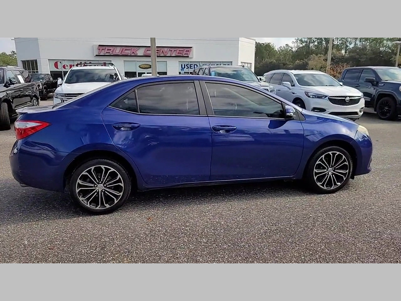 Used 2015 Toyota Corolla S image 25