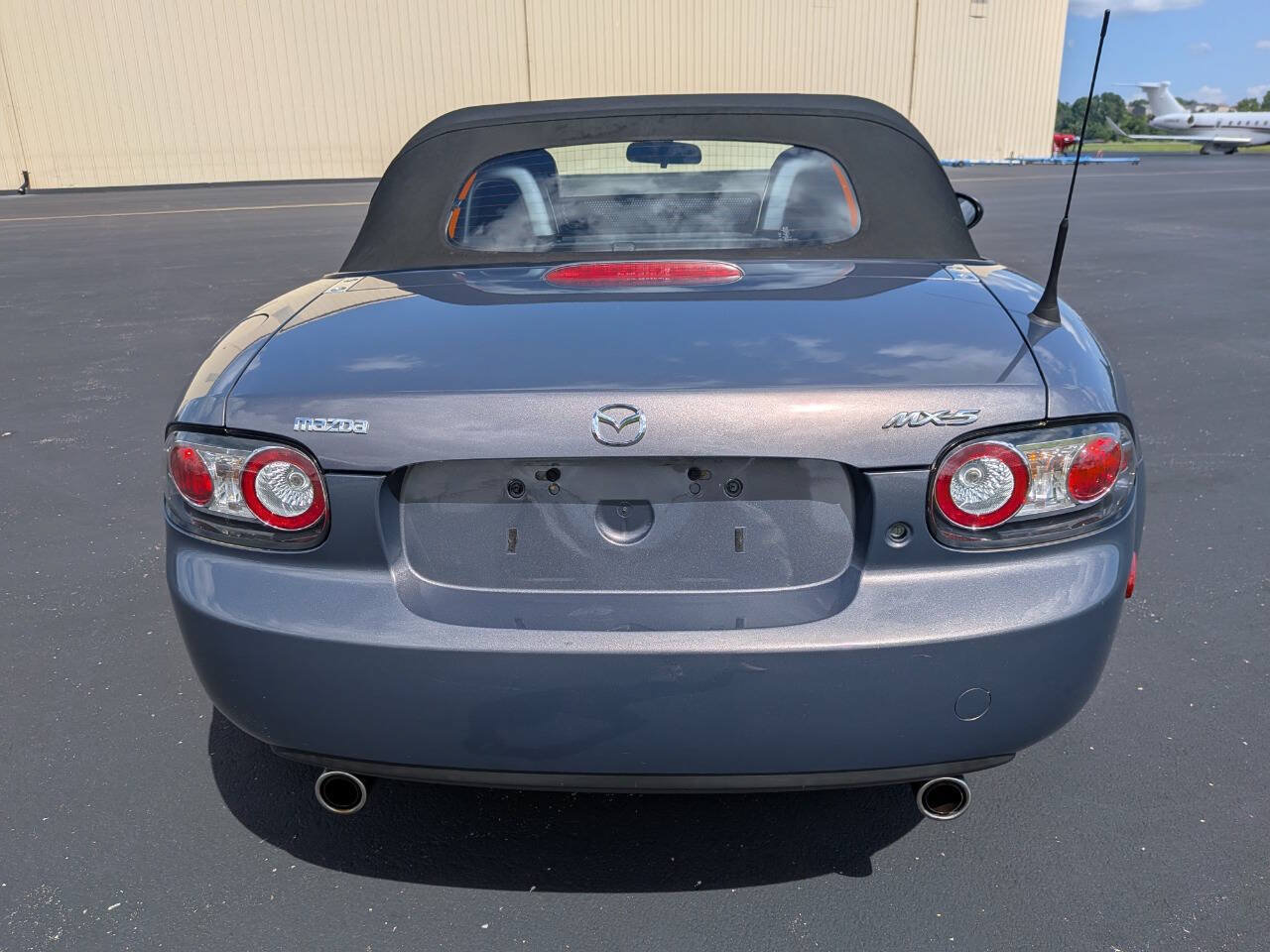 Used 2008 MAZDA MX-5 Miata Grand Touring w/ Premium Pkg RWD image 10