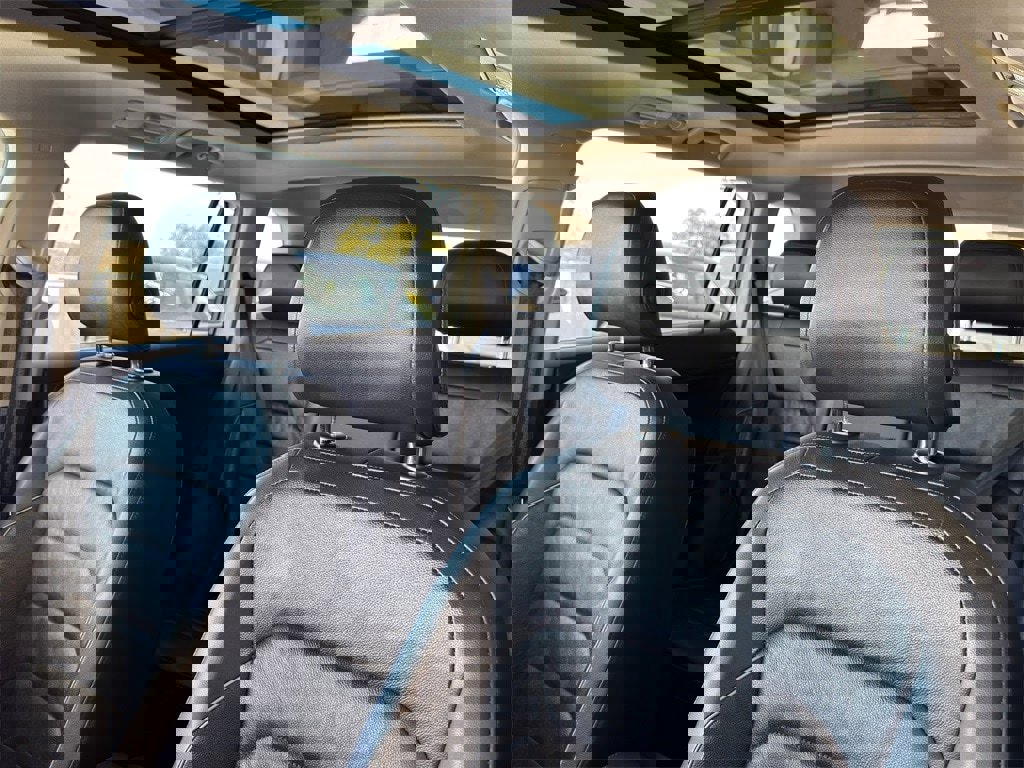 Used 2019 Volkswagen Tiguan SEL Premium image 15