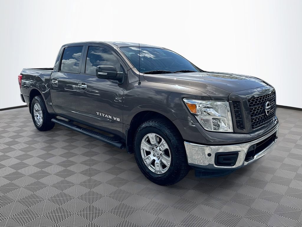 Used 2019 Nissan Titan SV w/ SV Convenience Package AWD/4WD image 4