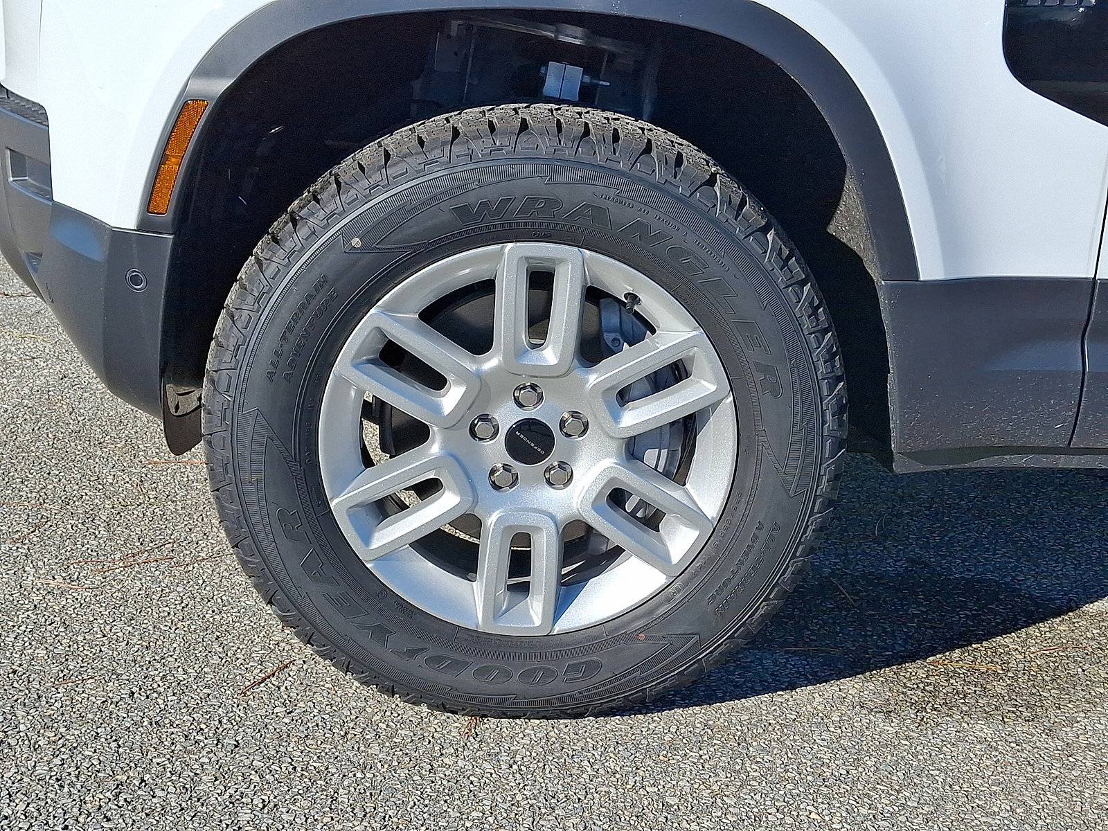 New 2026 Land Rover Defender 110 S image 2