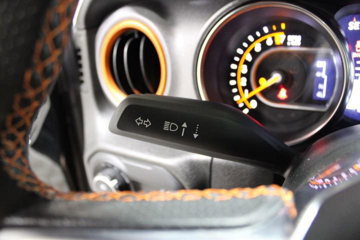 Used 2023 Jeep Gladiator Mojave w/ Cold Weather Group AWD/4WD image 35