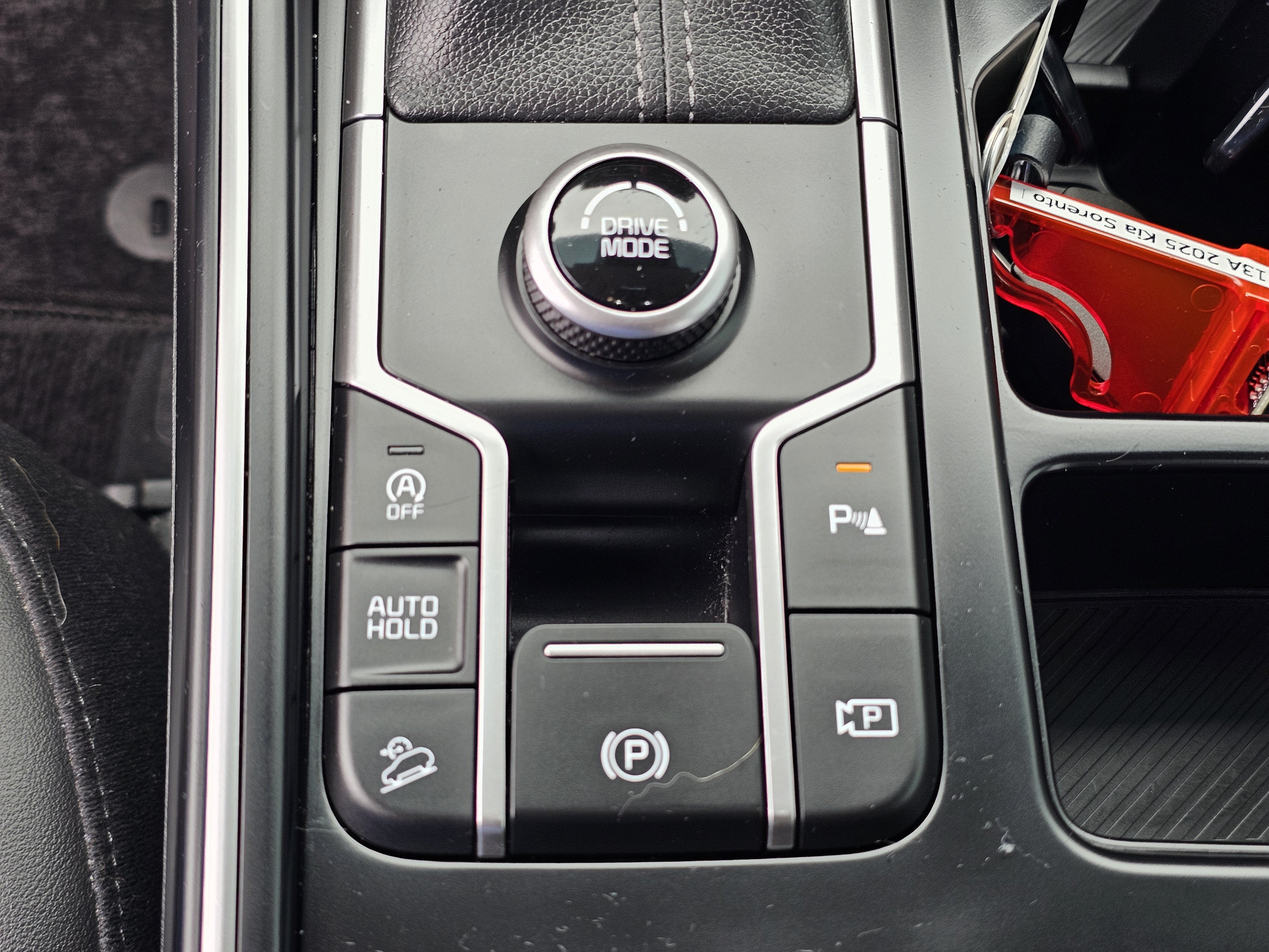 Used 2025 Kia Sorento EX w/ Panoramic Sunroof Package FWD image 28