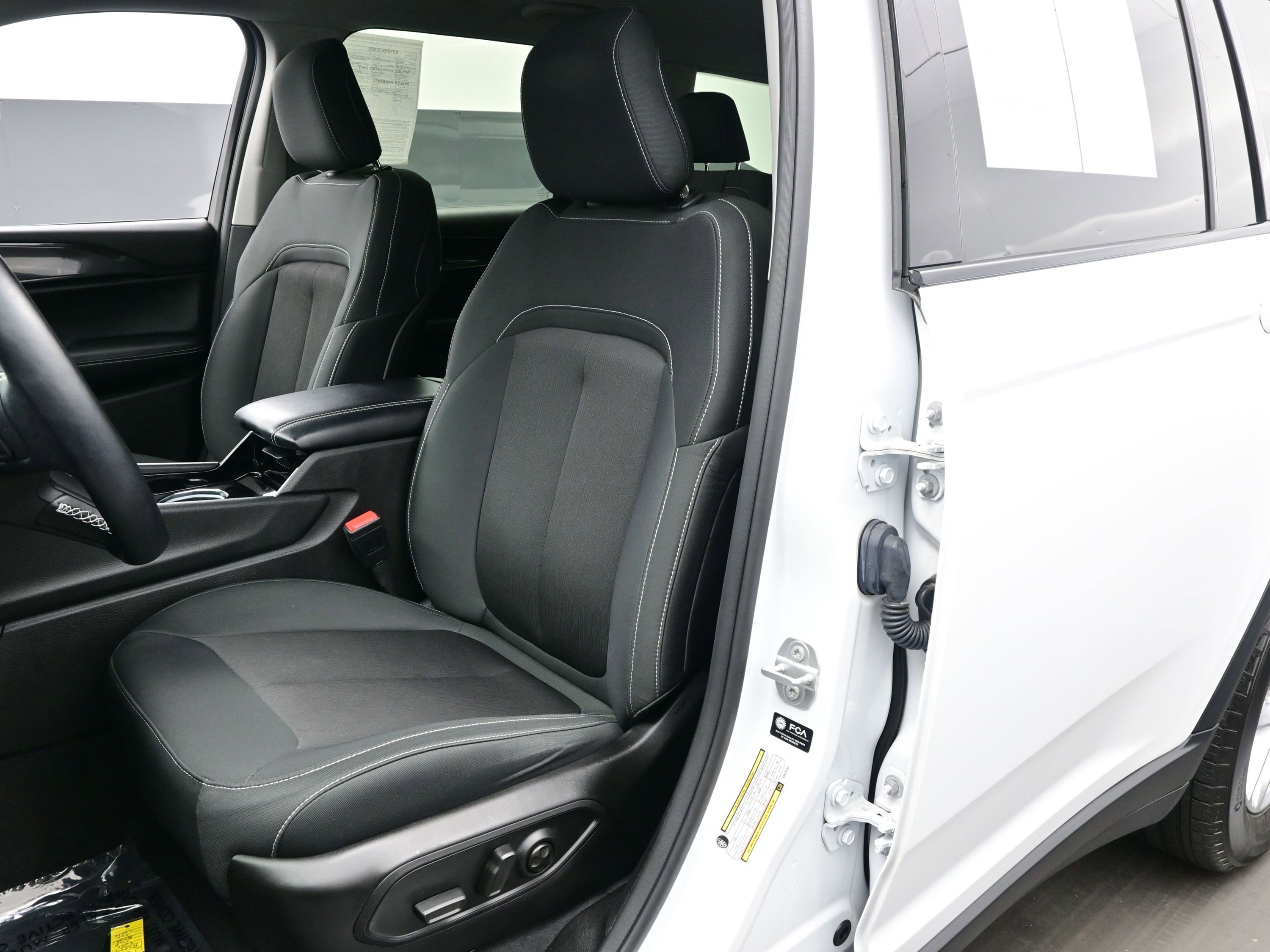 Used 2022 Jeep Grand Cherokee L Laredo w/ Luxury Tech Group I image 13