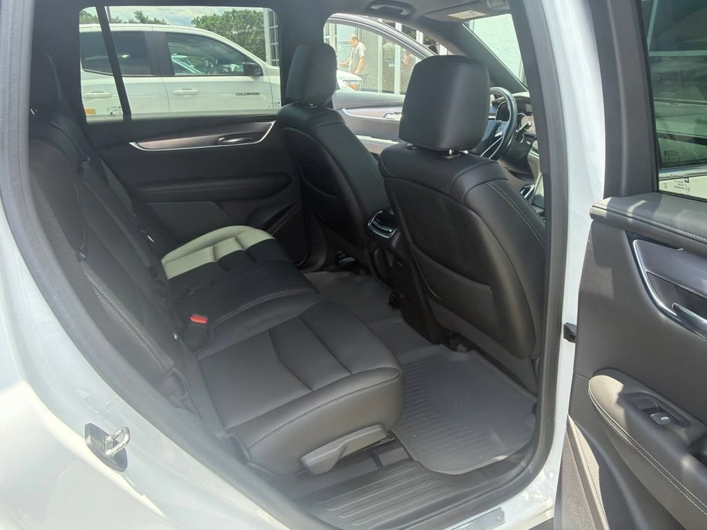 Used 2021 Cadillac XT6 Luxury AWD/4WD image 12