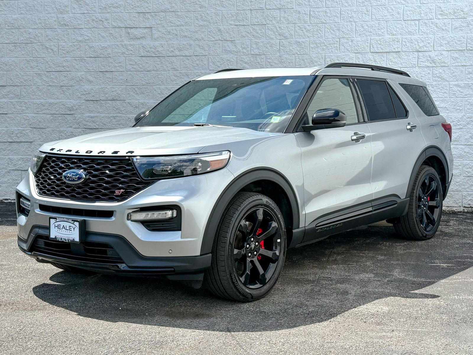 Used 2024 Ford Explorer ST w/ Equipment Group 401A AWD/4WD image 3