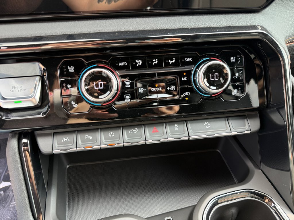New 2026 GMC Sierra 1500 AT4 w/ AT4 Premium Package AWD/4WD image 23