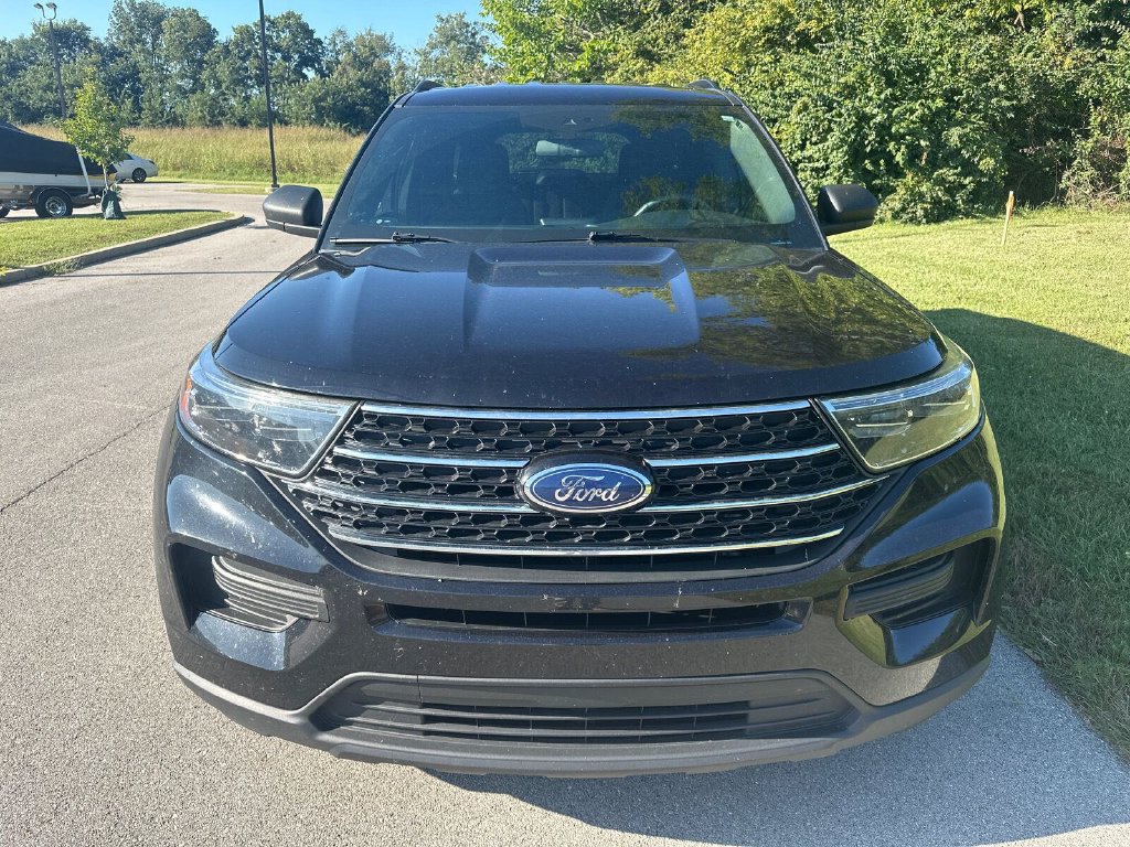 Used 2020 Ford Explorer XLT w/ Comfort Package AWD/4WD image 9