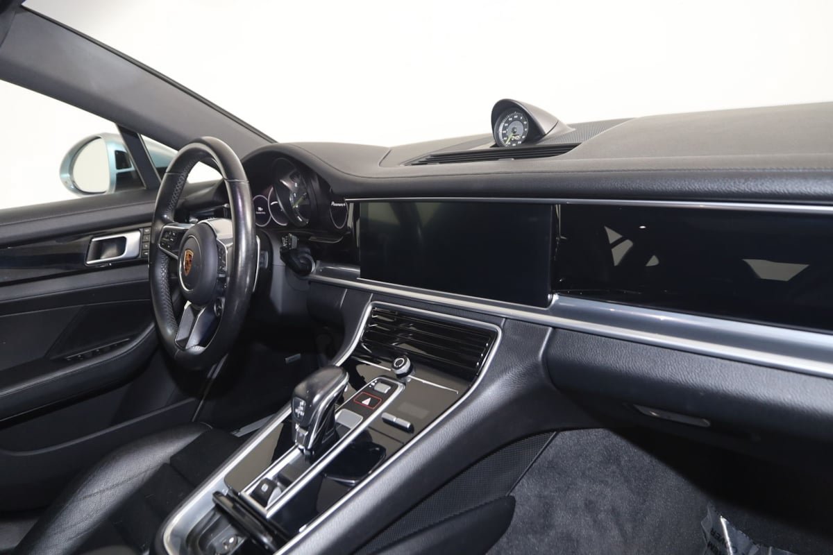 Used 2018 Porsche Panamera 4 AWD/4WD image 55