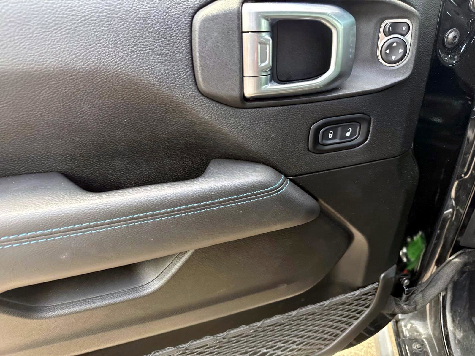 Used 2022 Jeep Wrangler Unlimited Rubicon 4xe w/ Safety Group image 10