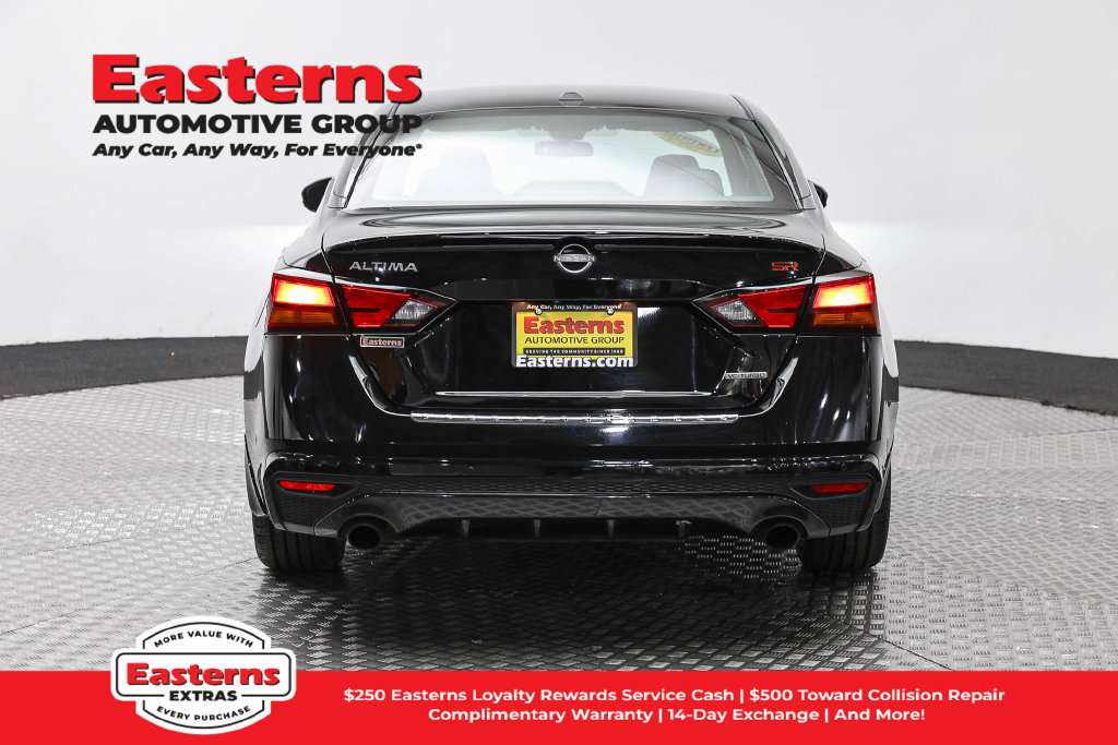 Used 2023 Nissan Altima 2.0 SR FWD image 7