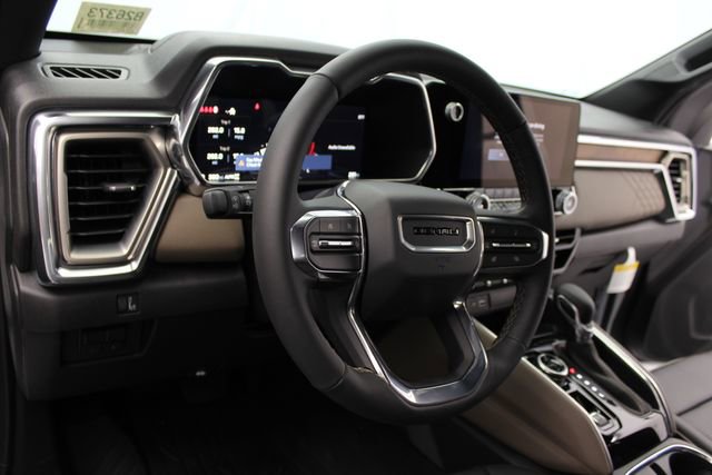 New 2026 GMC Canyon Denali AWD/4WD image 17