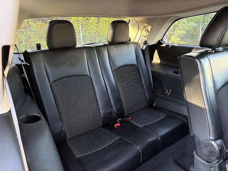 Used 2020 Dodge Journey Crossroad FWD image 9