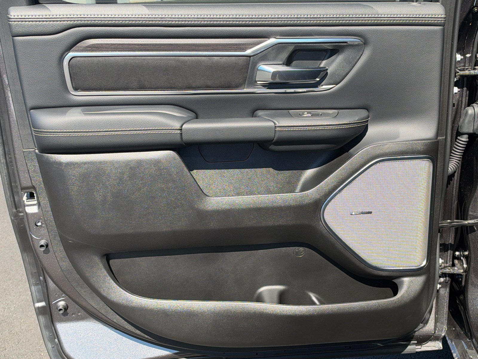 New 2027 RAM 1500 Laramie AWD/4WD image 21