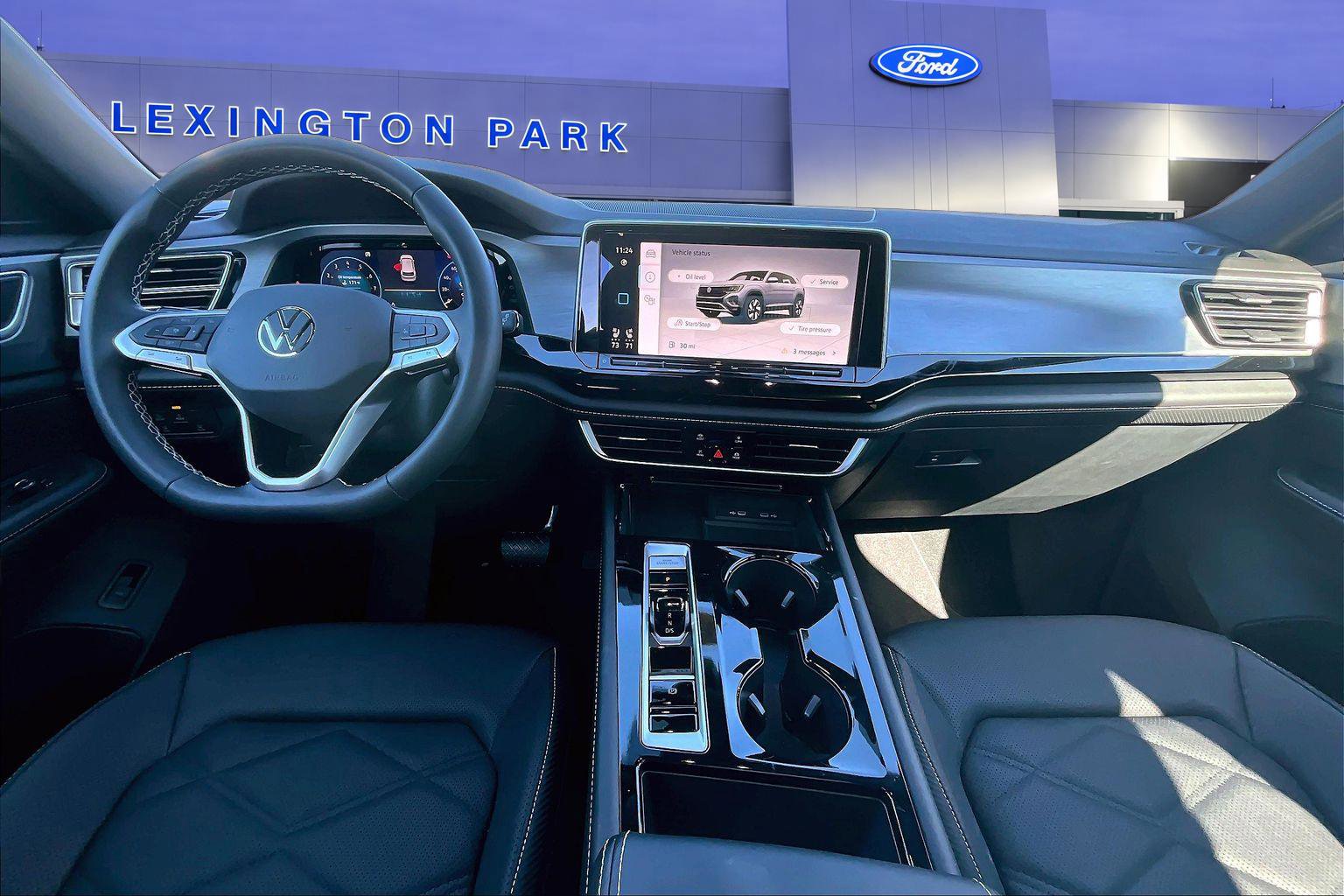 Used 2024 Volkswagen Atlas Cross Sport SE w/ Panoramic Sunroof Package image 7