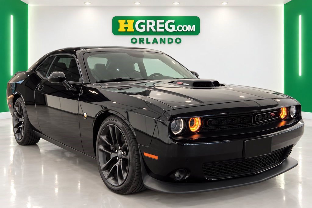 Used 2022 Dodge Challenger R/T Scat Pack w/ Shaker Package RWD image 4
