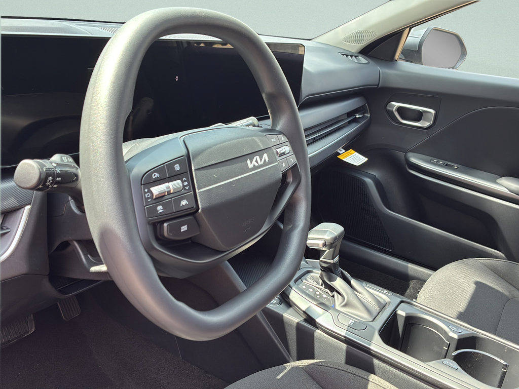 New 2026 Kia K4 FWD image 25