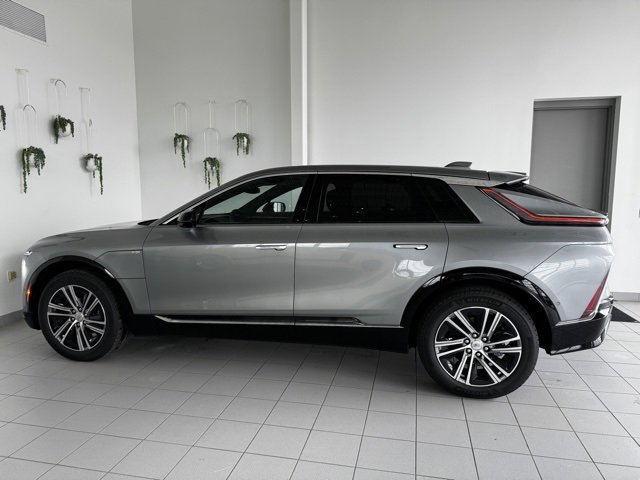 New 2025 Cadillac Lyriq Luxury image 34