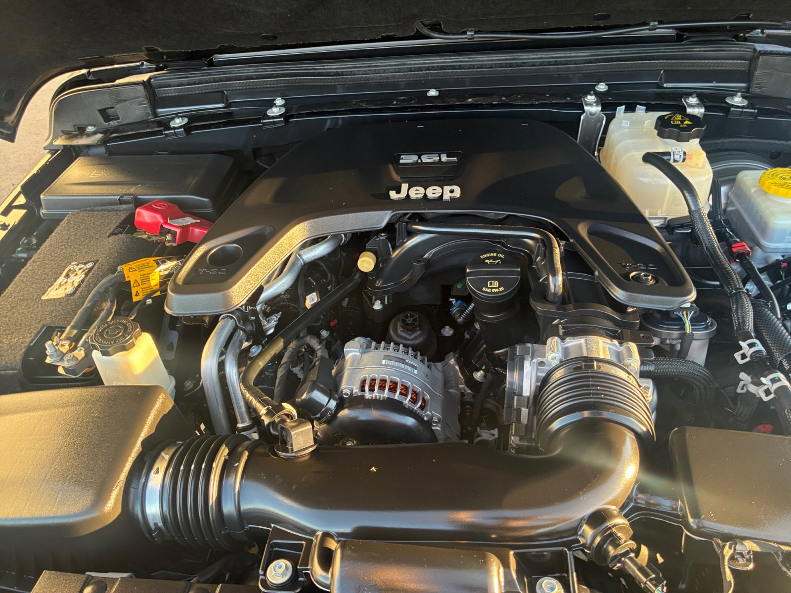 Used 2021 Jeep Wrangler Unlimited Sahara w/ Safety Group image 31