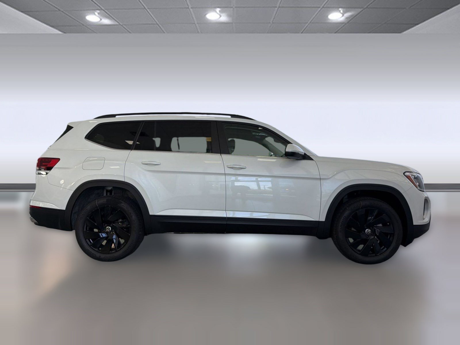 New 2026 Volkswagen Atlas SE FWD image 8