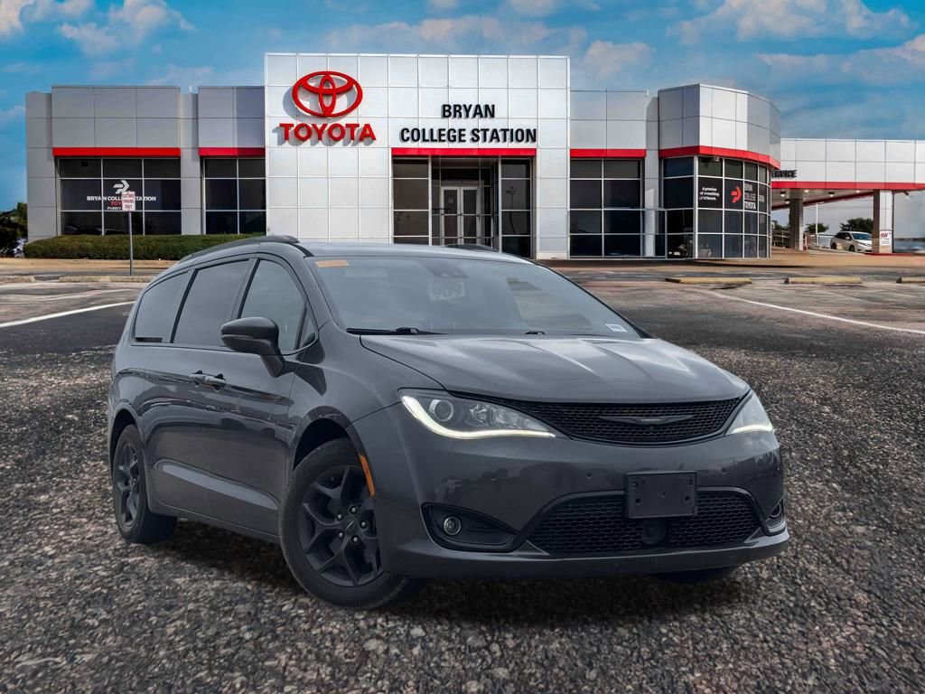 Used 2019 Chrysler Pacifica Limited w/ Advanced Safetytec Group