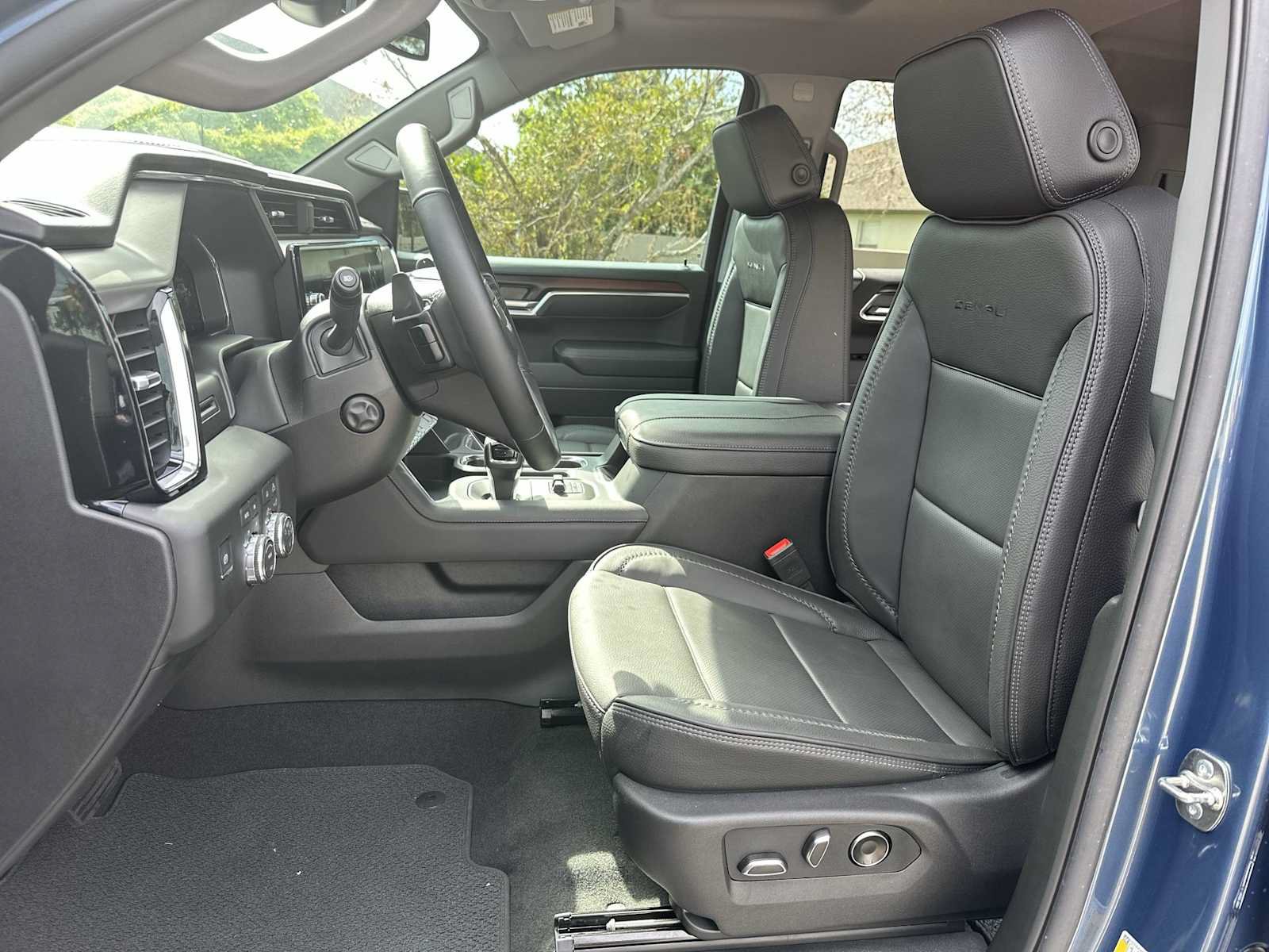Certified 2026 GMC Sierra 1500 Denali AWD/4WD image 15