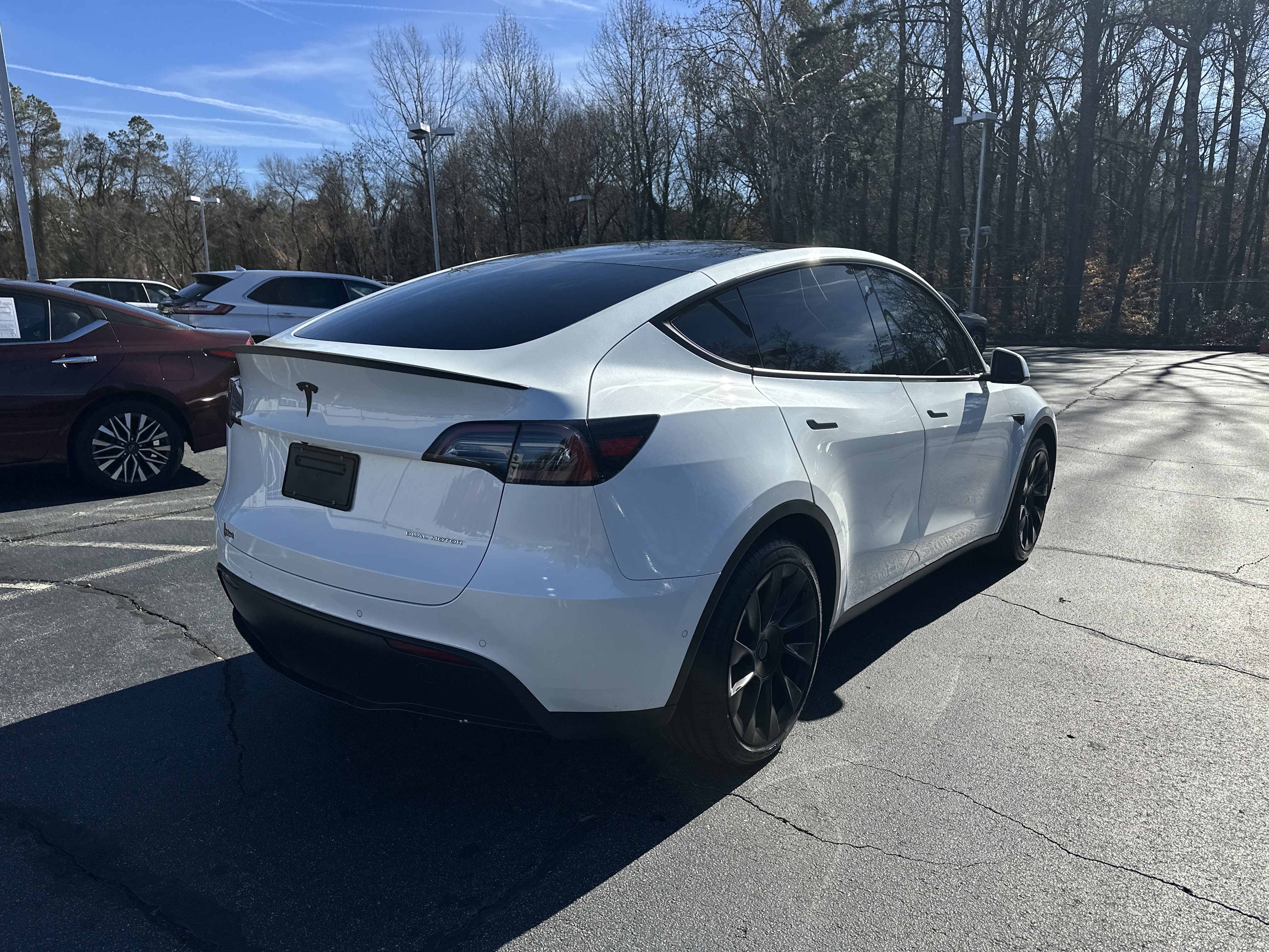 Used 2022 Tesla Model Y Long Range image 9