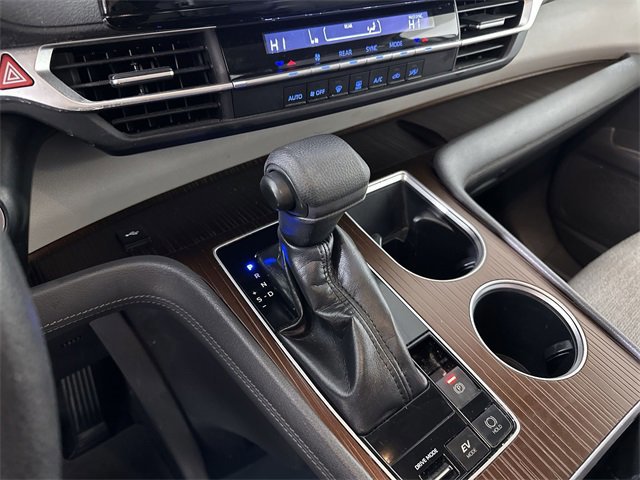 Used 2022 Toyota Sienna LE image 16
