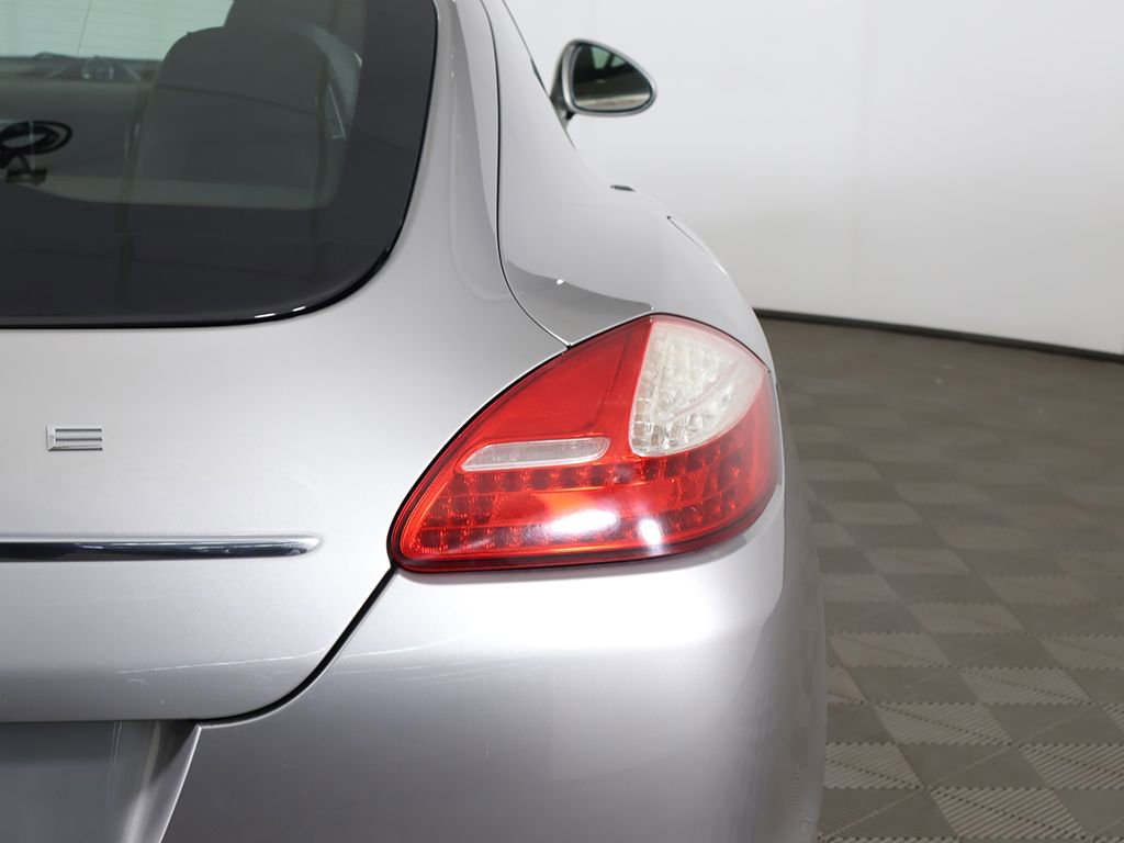 Used 2013 Porsche Panamera AWD/4WD image 17