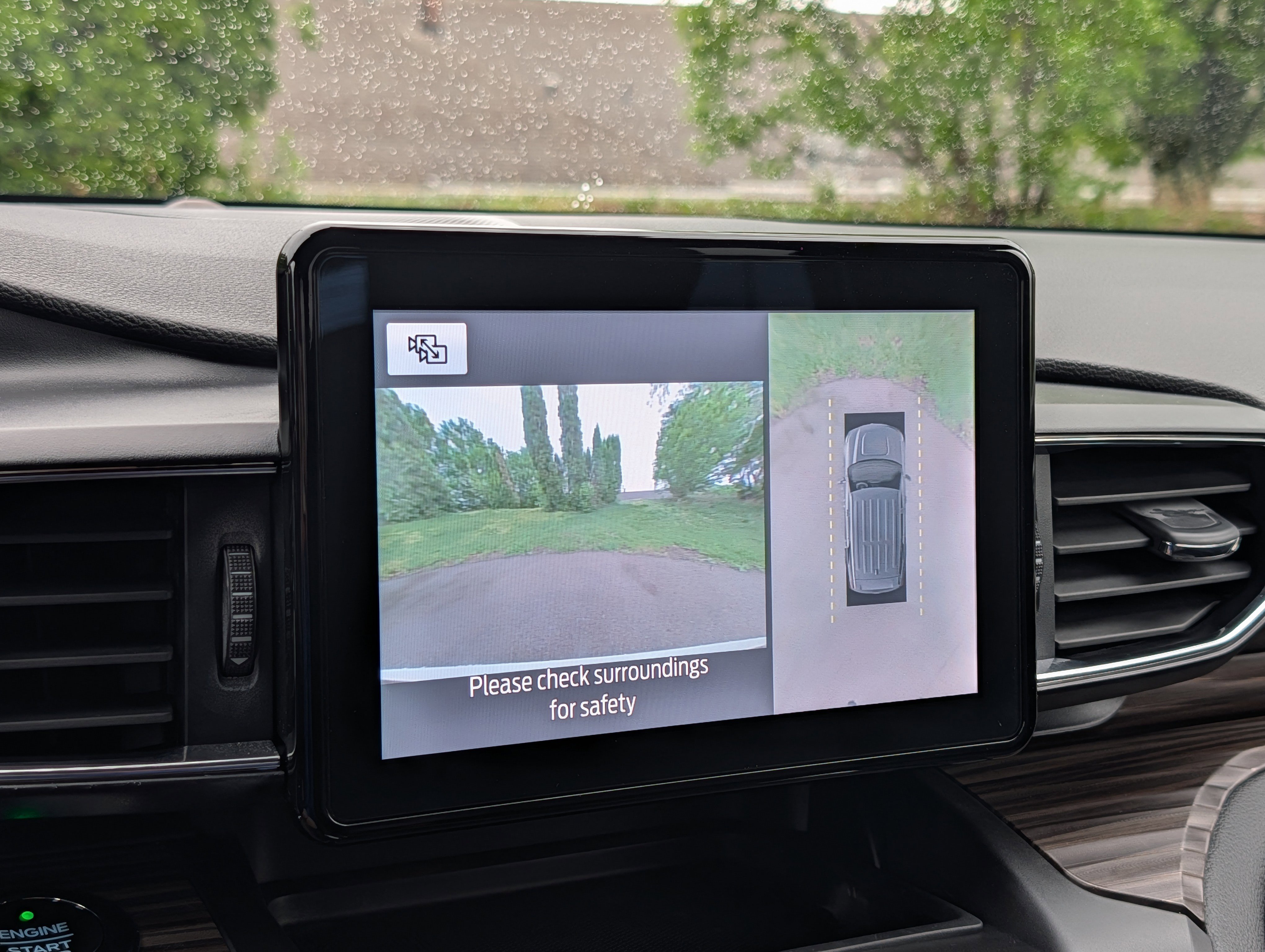 Used 2020 Ford Explorer Limited image 21