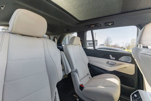 Certified 2025 Mercedes-Benz GLS 450 4MATIC image 26