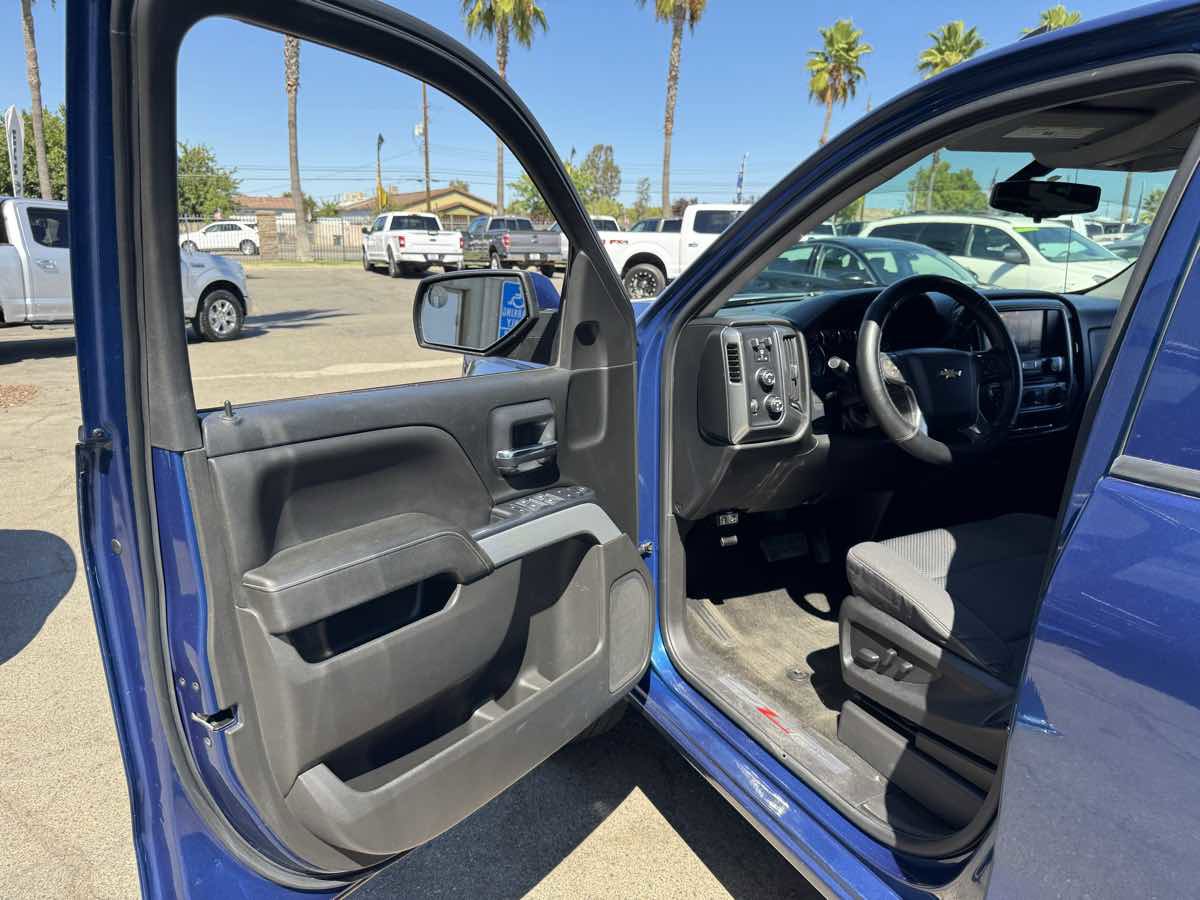 Used 2018 Chevrolet Silverado 1500 LT w/ All Star Edition image 26