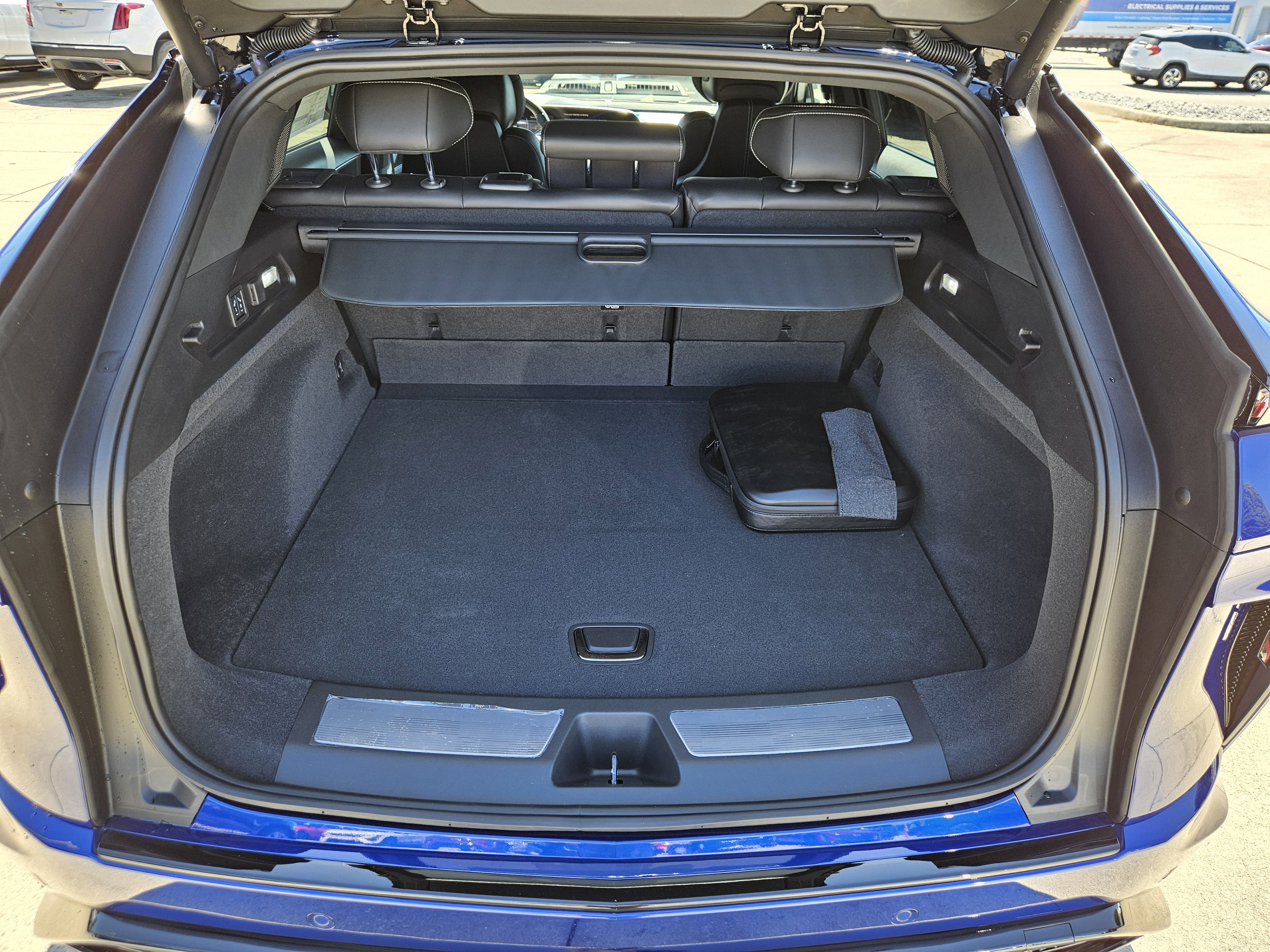 New 2026 Cadillac Lyriq V image 12