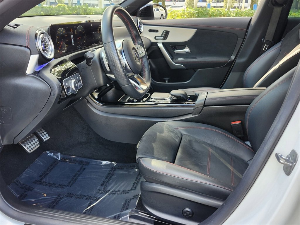 Used 2023 Mercedes-Benz CLA 250 video 3