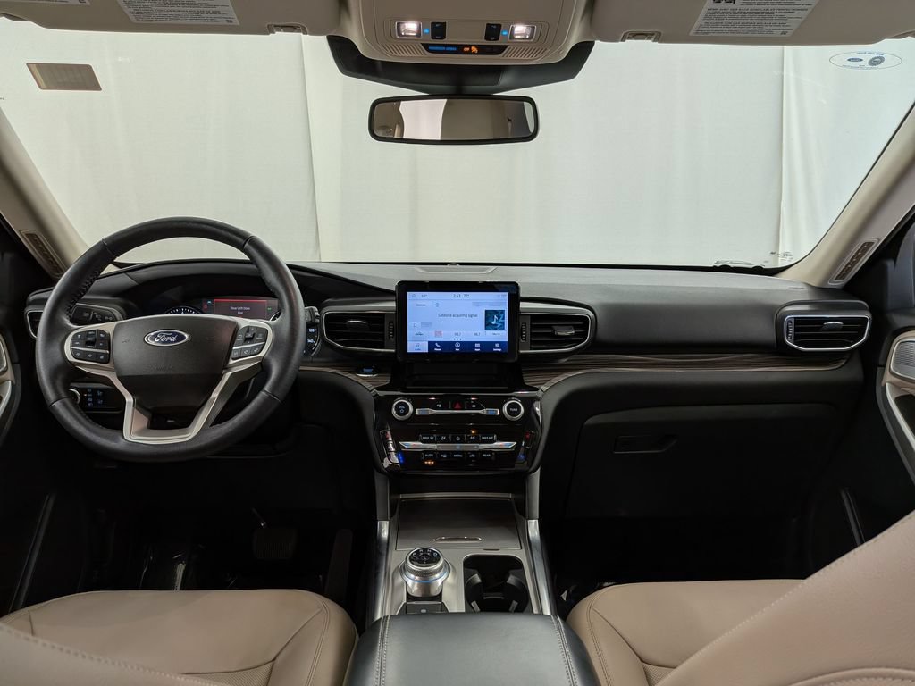 Used 2023 Ford Explorer Limited AWD/4WD image 13