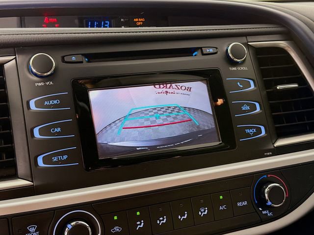 Used 2019 Toyota Highlander LE FWD image 16