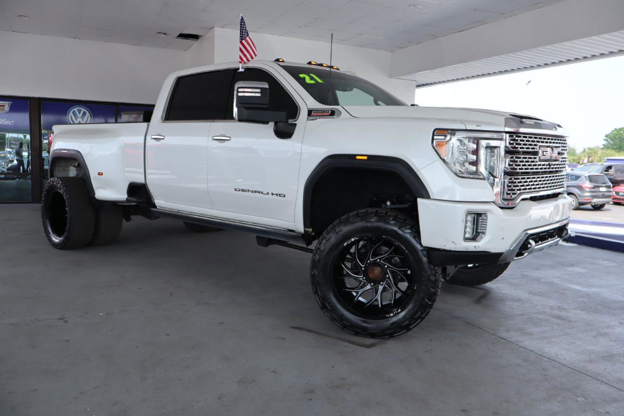 Used 2021 GMC Sierra 3500 Denali w/ Denali Ultimate Package AWD/4WD image 3