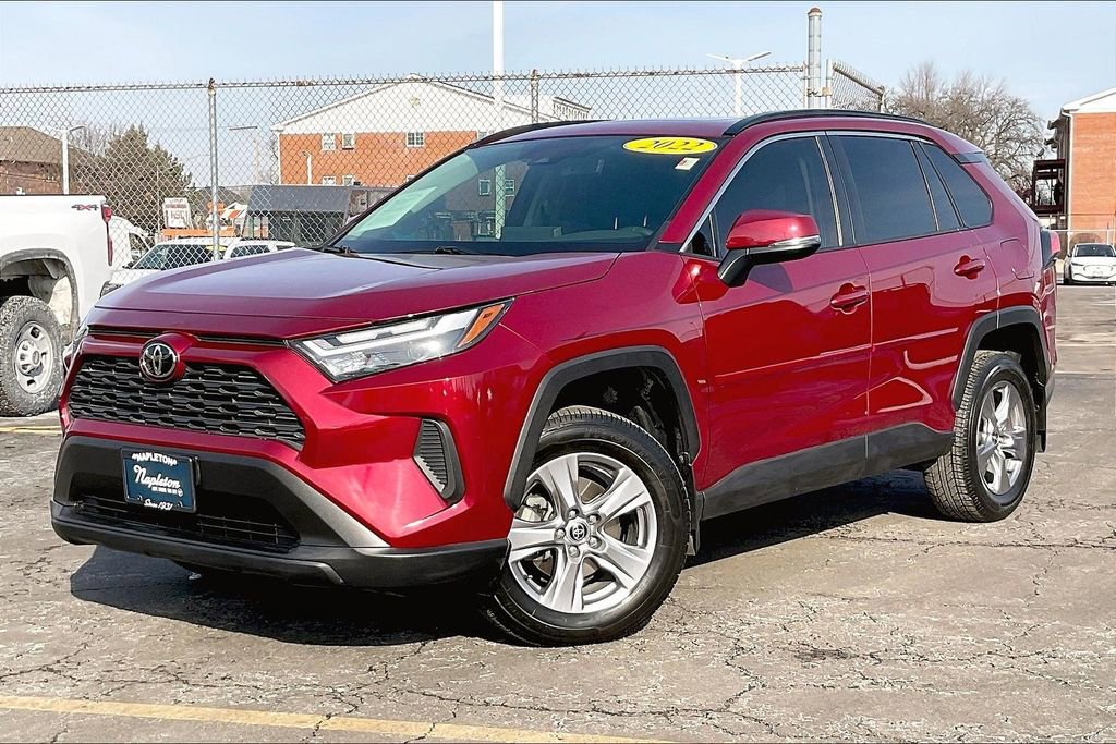 Used 2022 Toyota RAV4 XLE image 10