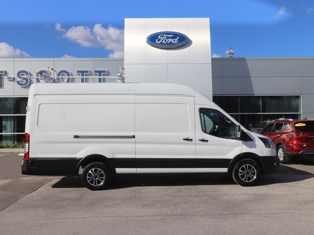 Used 2025 Ford E-Transit 148 High Roof Extended w/ Load Area Protection Package RWD image 15