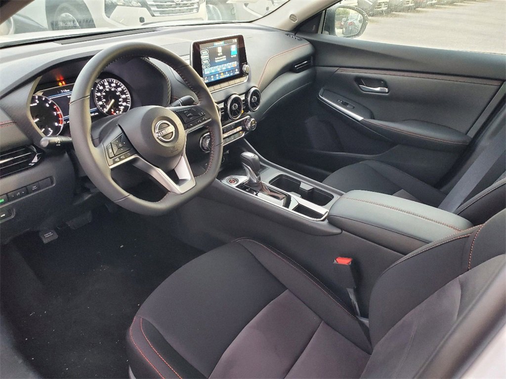 New 2025 Nissan Sentra SR image 7
