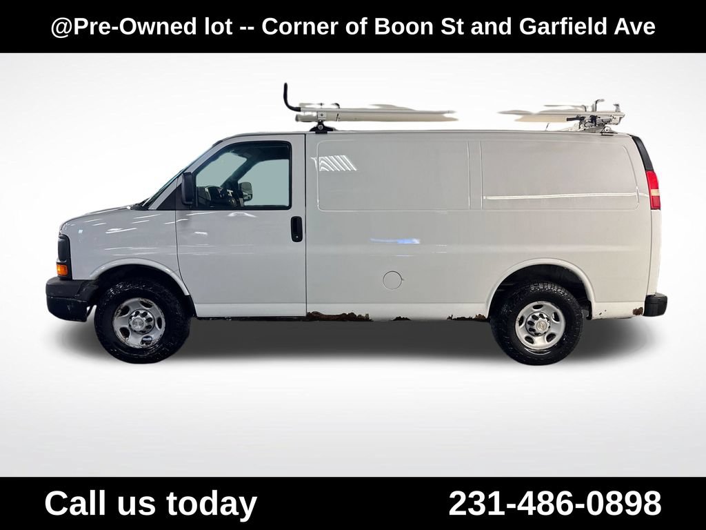 Used 2013 Chevrolet Express 2500 RWD image 2